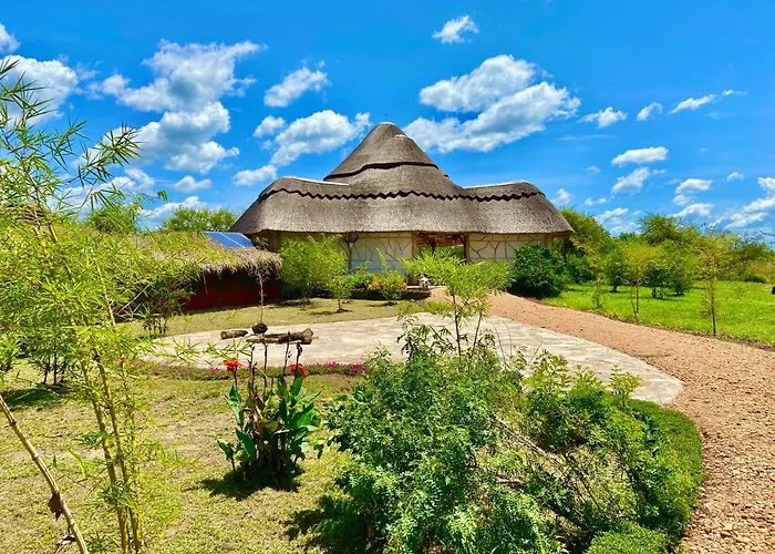Murchison Falls Bamboo Village
