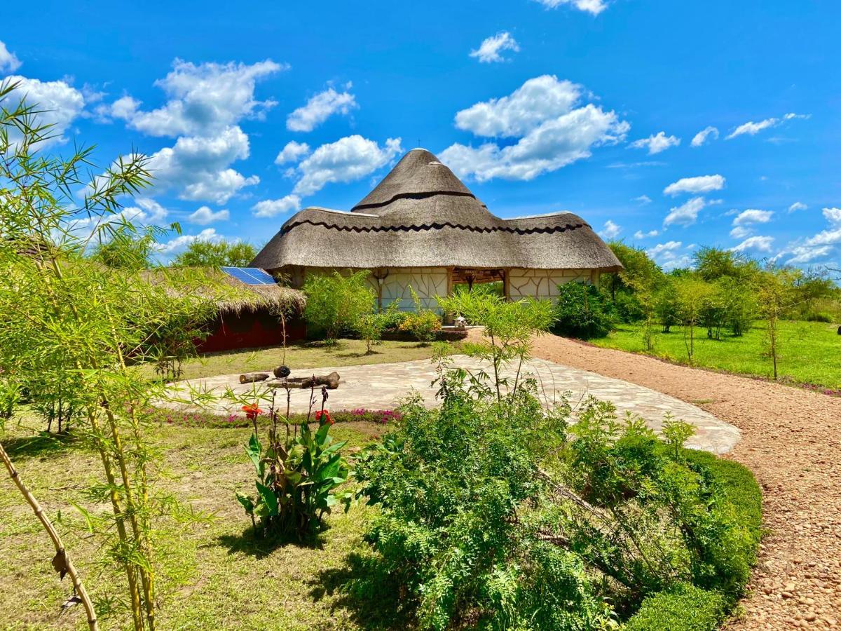 Murchison Falls Bamboo Village *