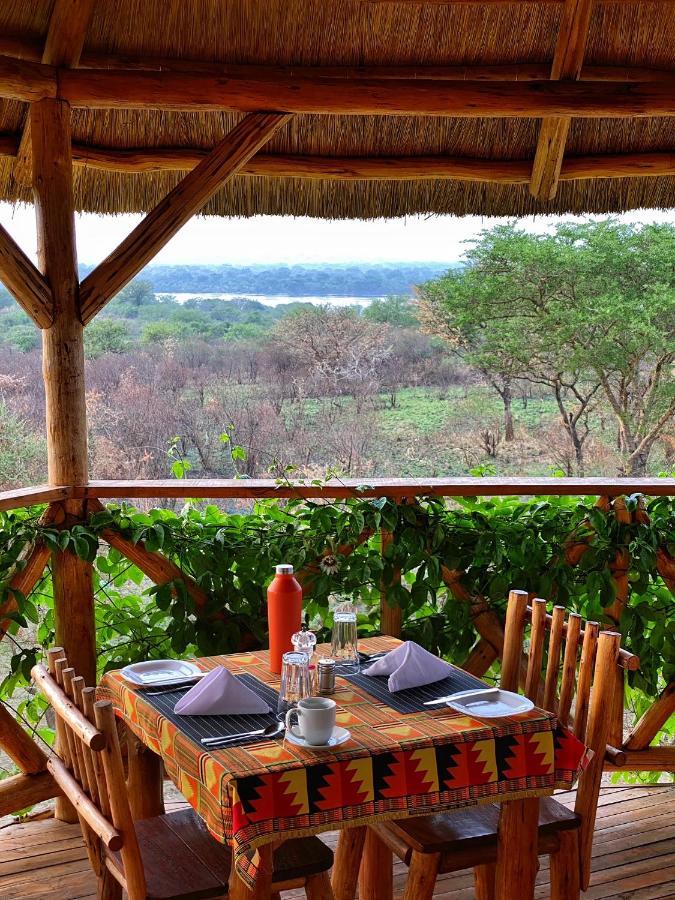 Murchison Falls Bamboo Village