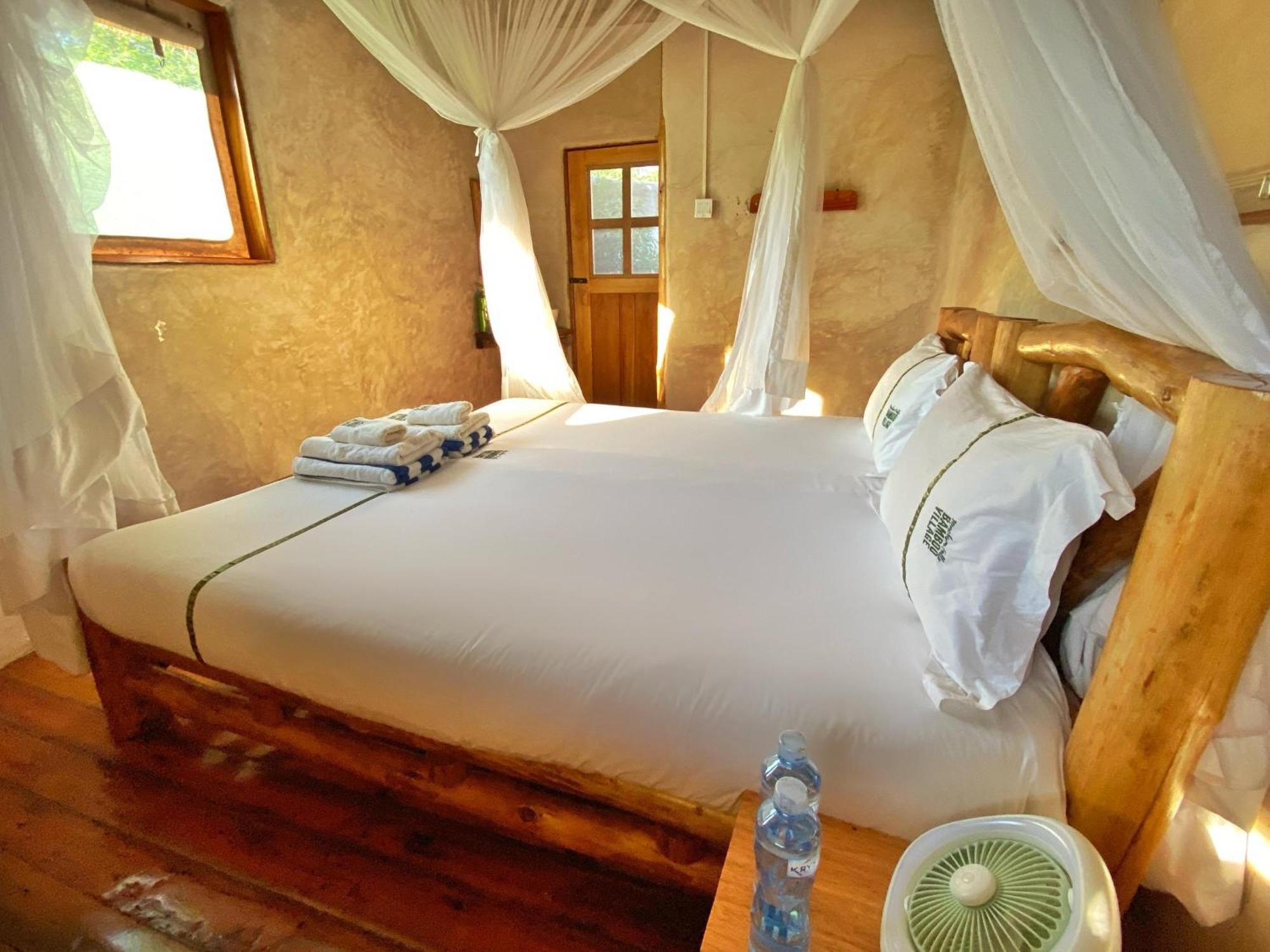 Murchison Falls Bamboo Village Lodge Paraa